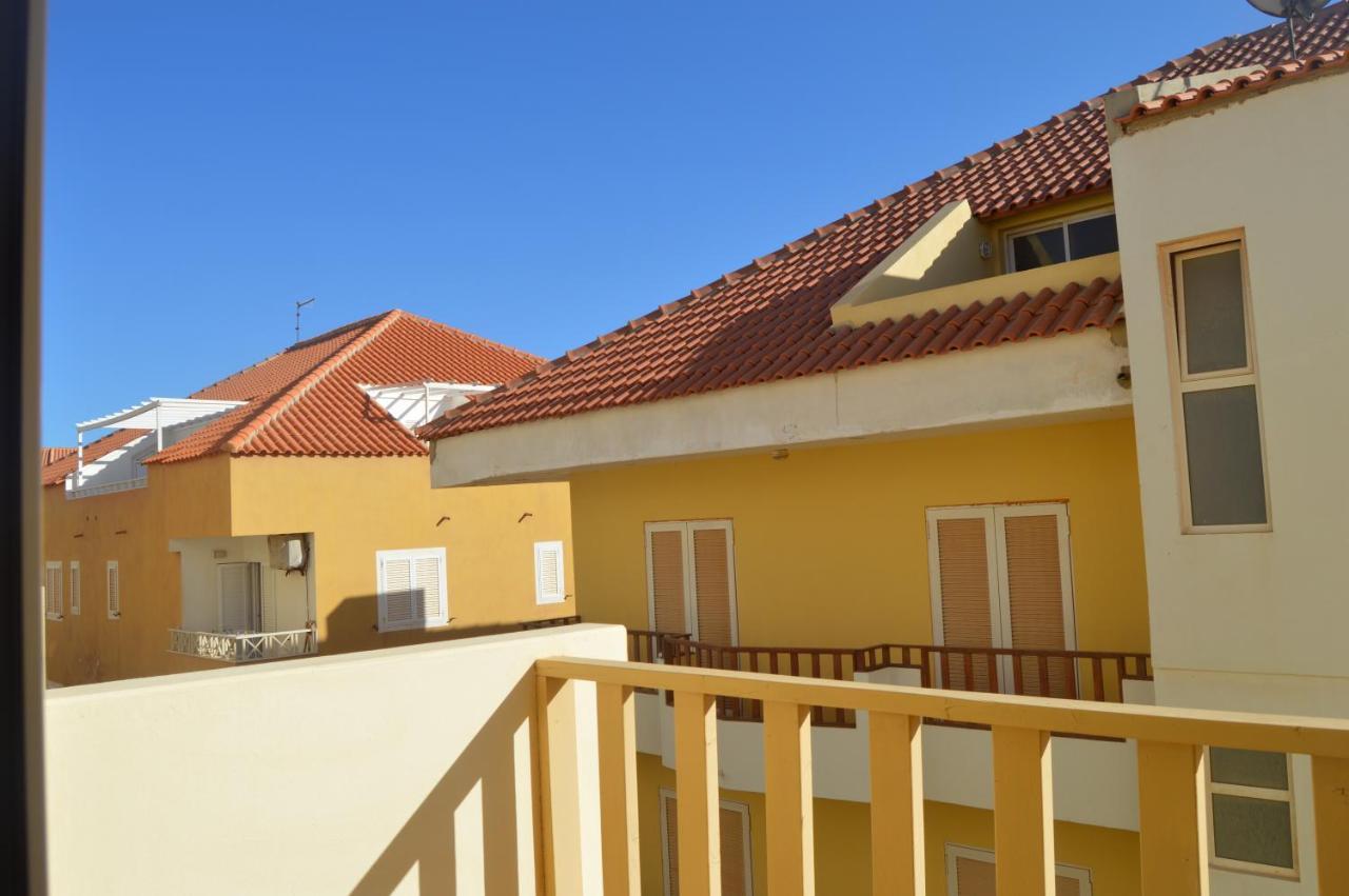 Tres Caravelas Studio Flats Санта Мария Екстериор снимка