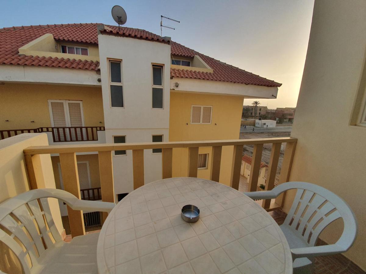 Tres Caravelas Studio Flats Санта Мария Екстериор снимка