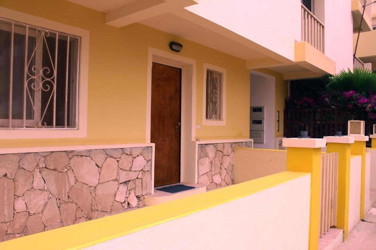 Tres Caravelas Studio Flats Санта Мария Екстериор снимка